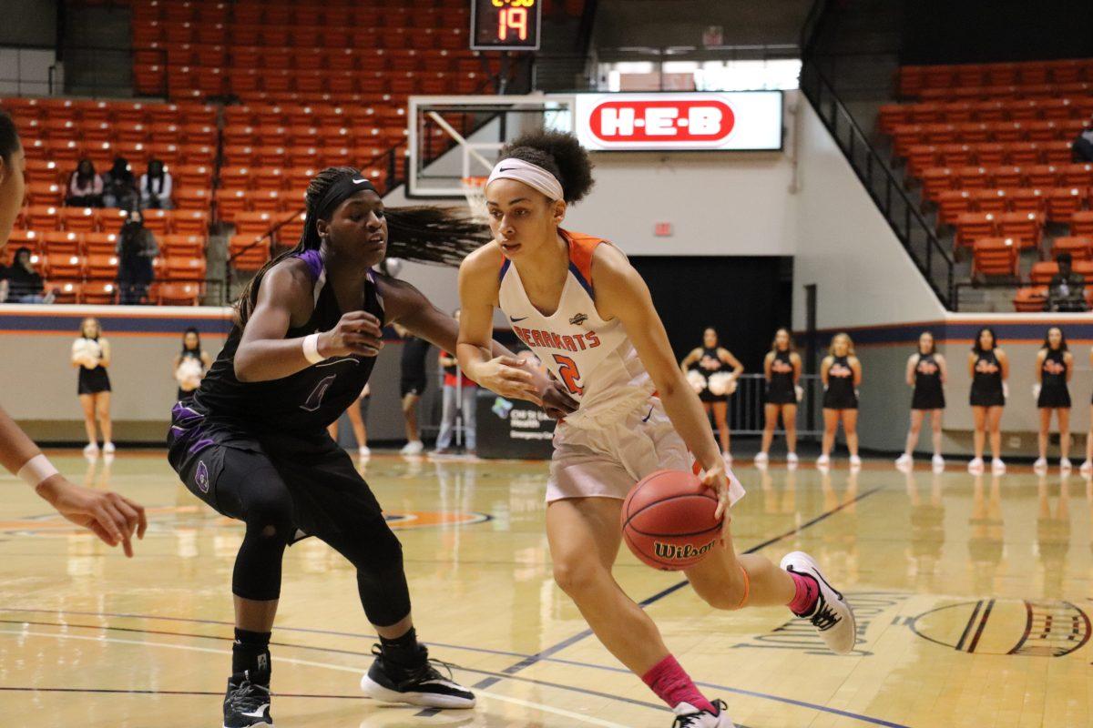 Bearkats Basketball Sweeps UCA, Remain Near Top of Southland