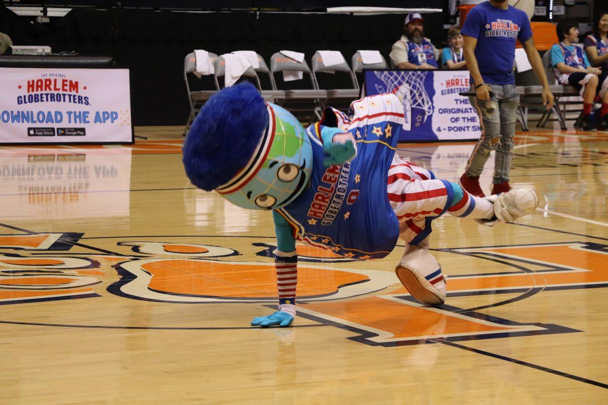 World Famous Harlem Globetrotters Brought Talent, Fun to Huntsville