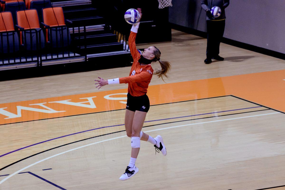 Bearkat Volleyball Drops Season Opener, Lewis Sets Career-High