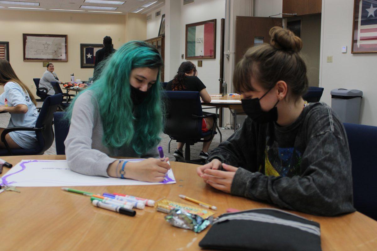 Department of Victim Studies and SAAFE HOUSE host sign making event