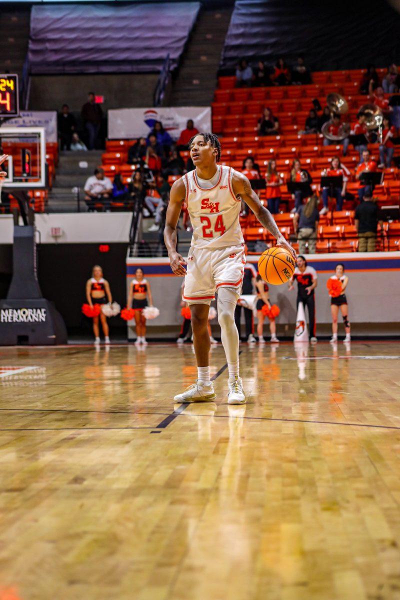 Bearkats Slow Down the Redhawks in Blowout Win